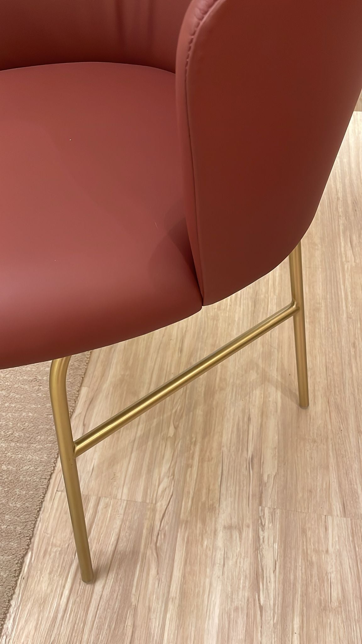 Aleta Chair