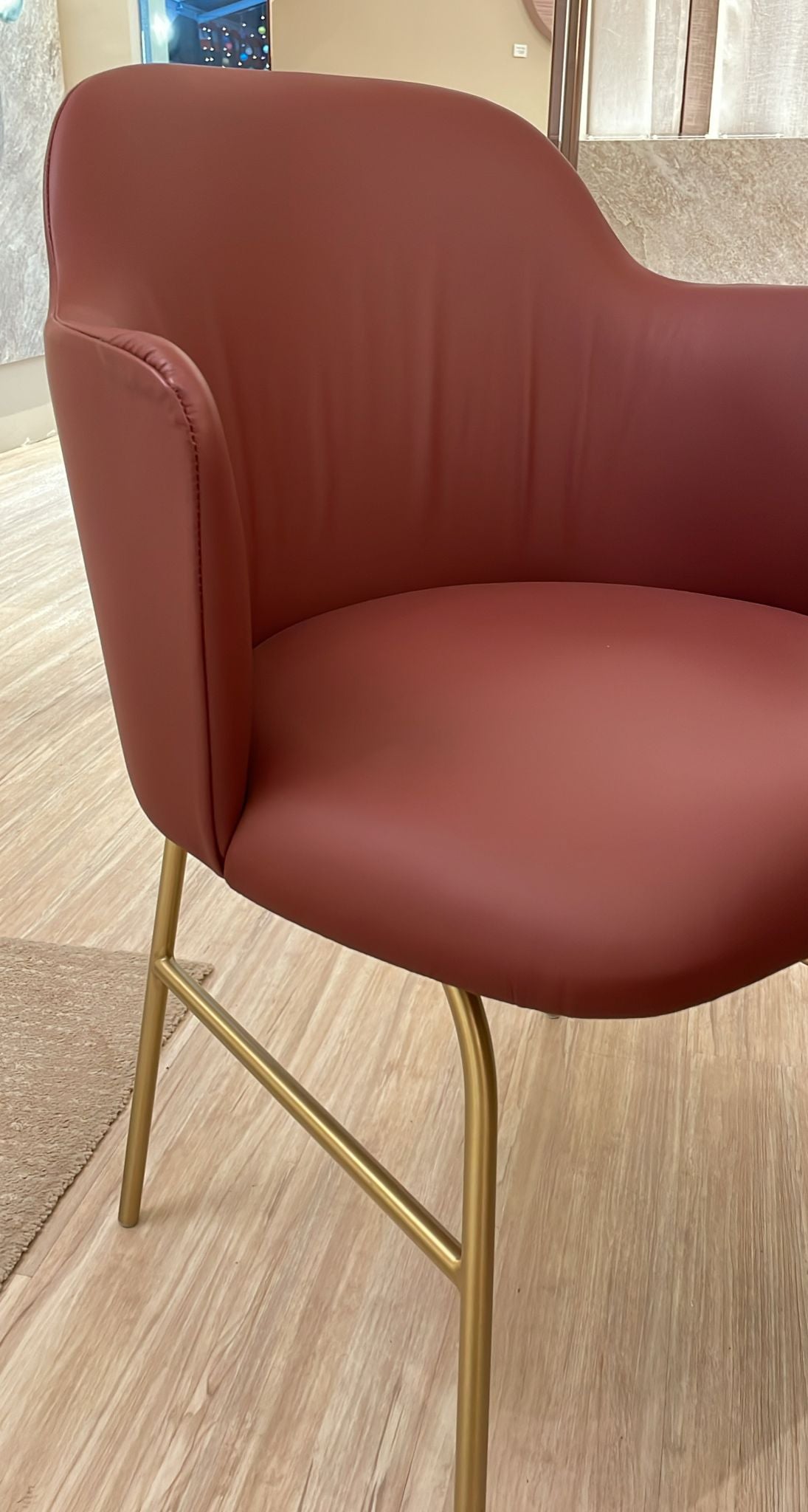 Aleta Chair