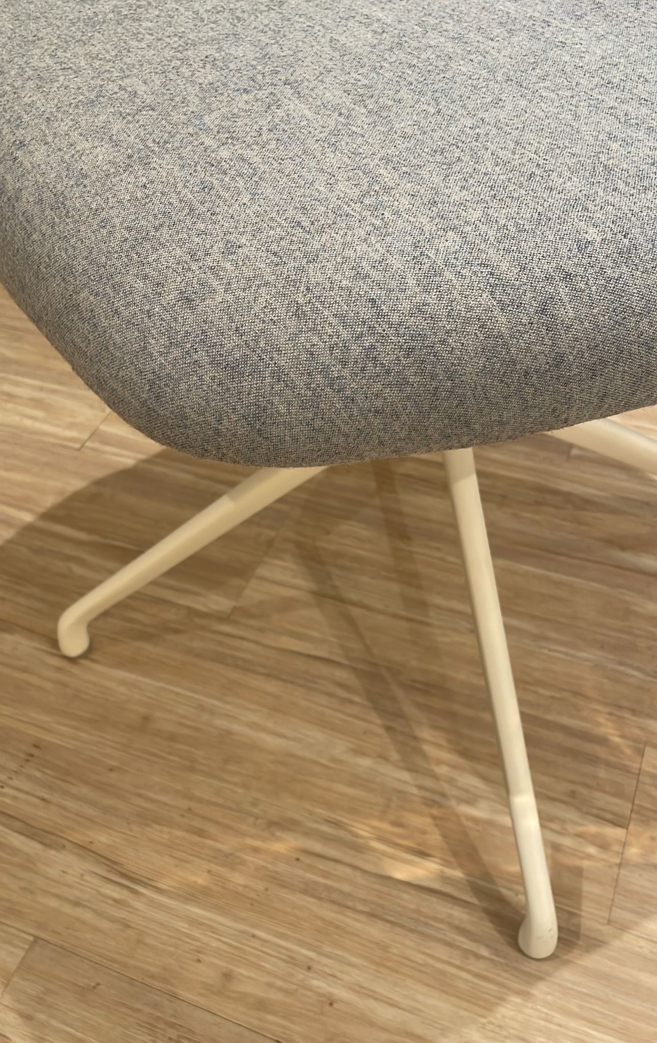 Aleta Chair